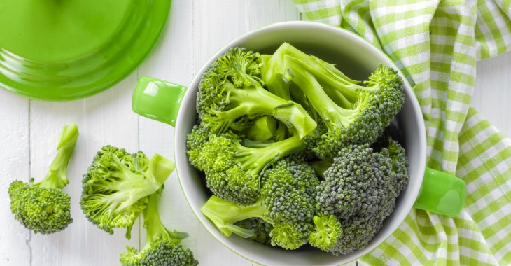 Przeciętny Polak zjada tylko 300 g brokułów rocznie. To warzywo doskonale nadaje się na grilla