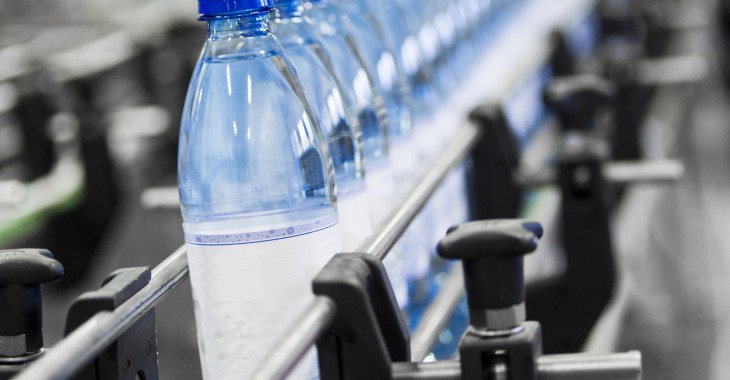 Dzieci w Polsce piją nawet o połowę mniej wody, niż powinny