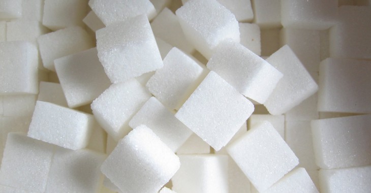 Polak zjada co miesiąc ponad kilogram cukru
