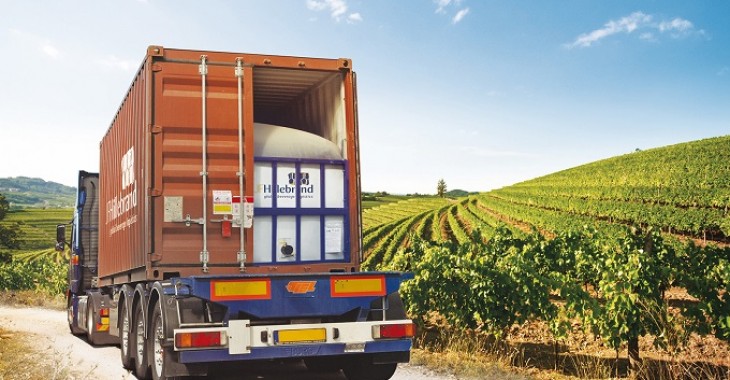 Jak nie rozstawać się z winem po powrocie z wakacji – JF Hillebrand o logistyce dla enoturystyki