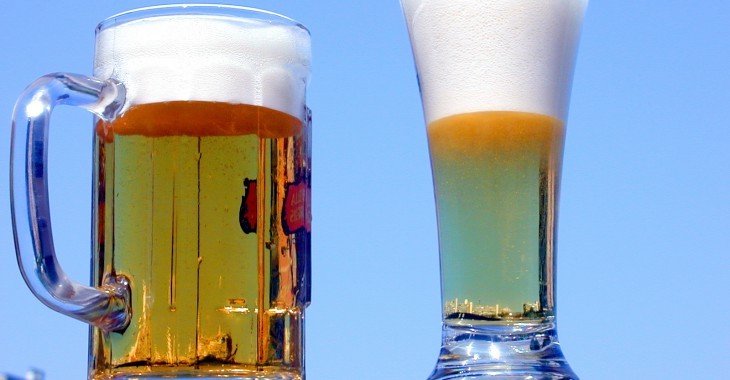 Prawie 8 na 10 Polaków rozpoczyna inicjację alkoholową od piwa lub wina