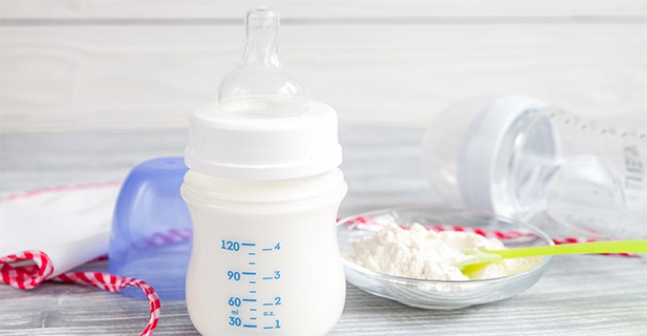 Zmiana mleka modyfikowanego w diecie maluszka  – jak zrobić to dobrze?