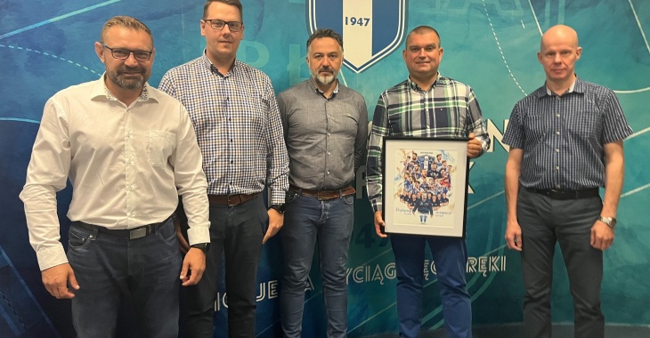 Carlsberg Polska partnerem piłkarzy ręcznych Wisły Płock na kolejny rok